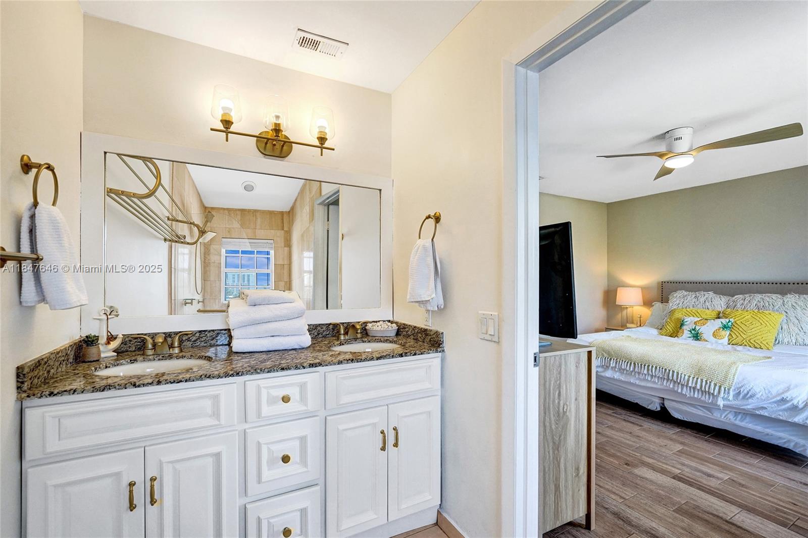 HOLLYWOOD BEACH - Residential