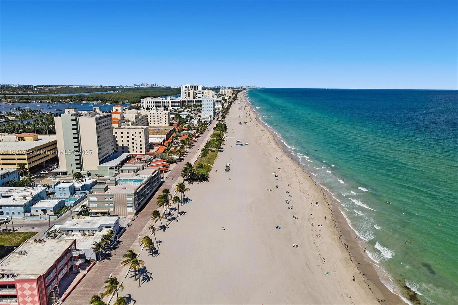 HOLLYWOOD BEACH - Residential