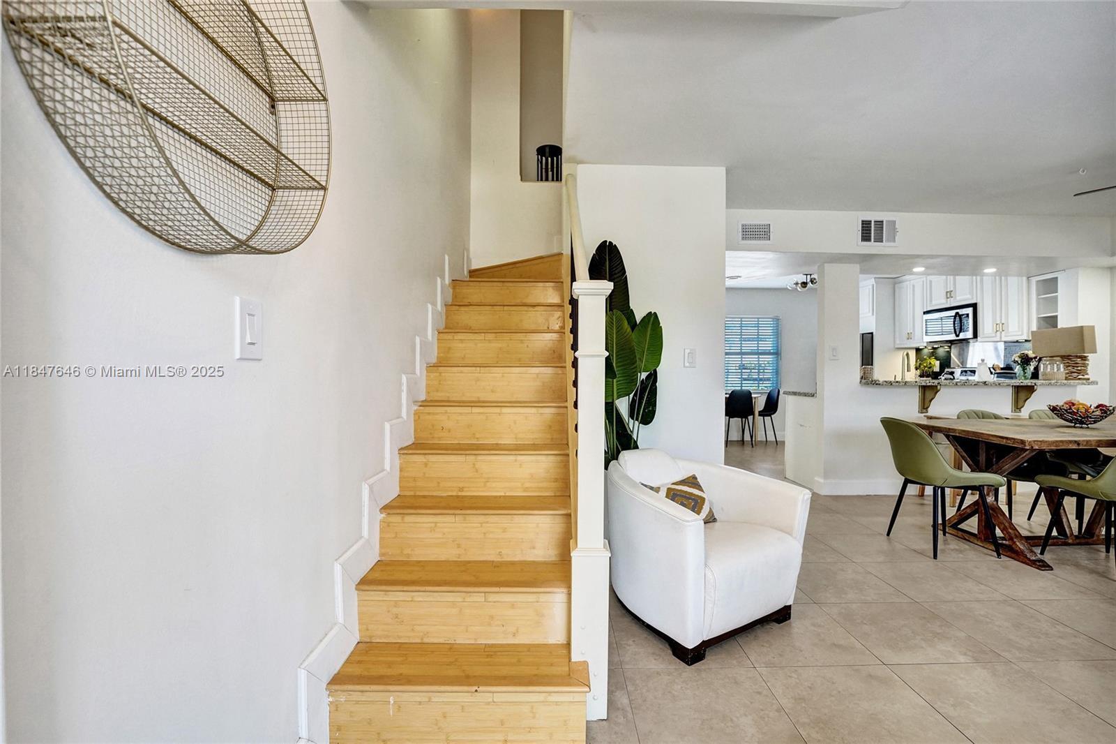 HOLLYWOOD BEACH - Residential