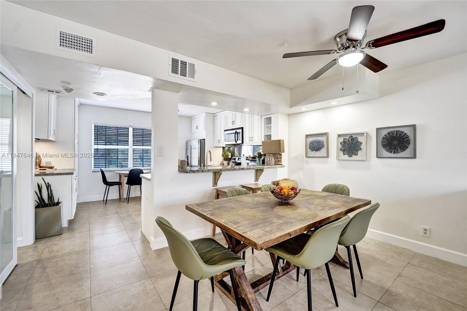 HOLLYWOOD BEACH - Residential