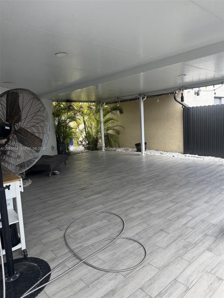 PEMBROKE LAKES SOUTH - Residential