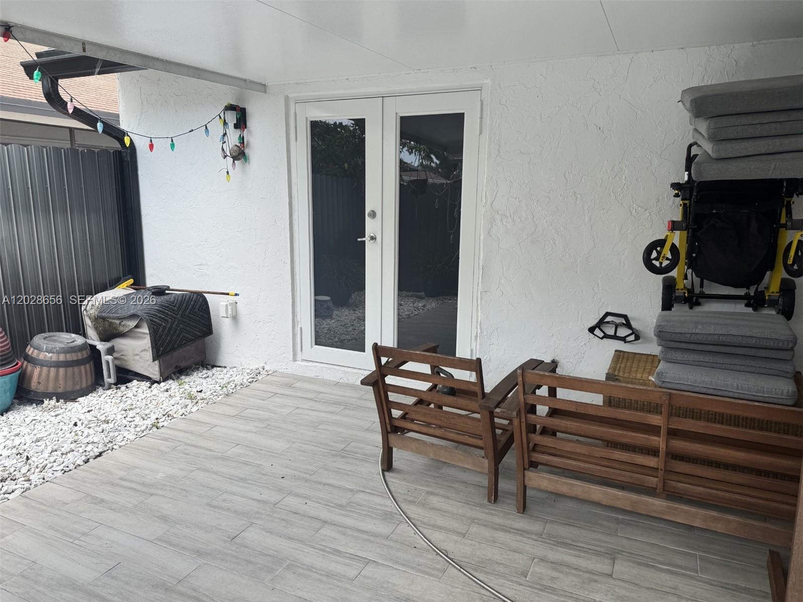 PEMBROKE LAKES SOUTH - Residential