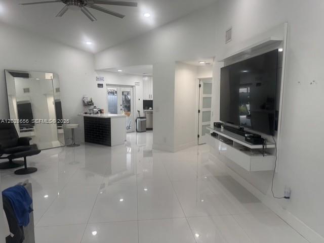 PEMBROKE LAKES SOUTH - Residential