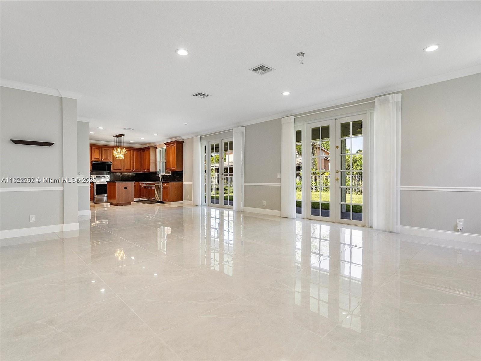 1175 Peregrine Way