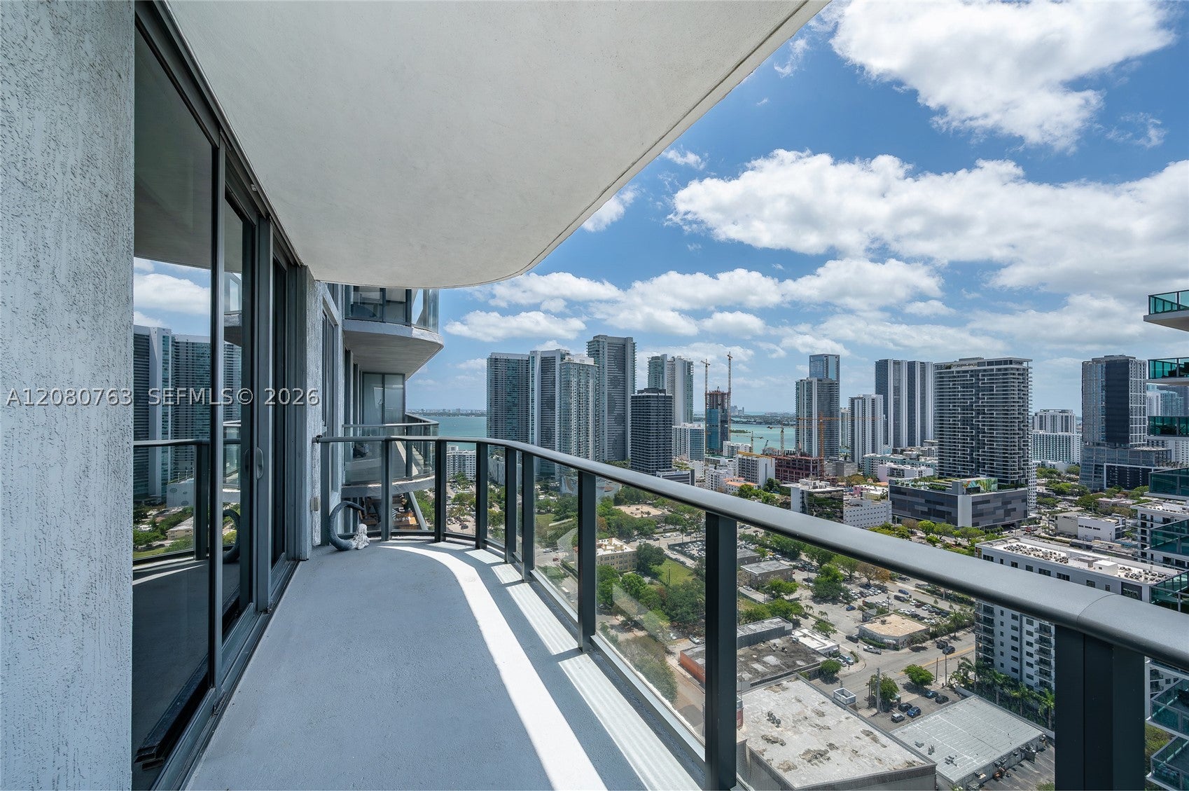 121 NE 34th St 3001