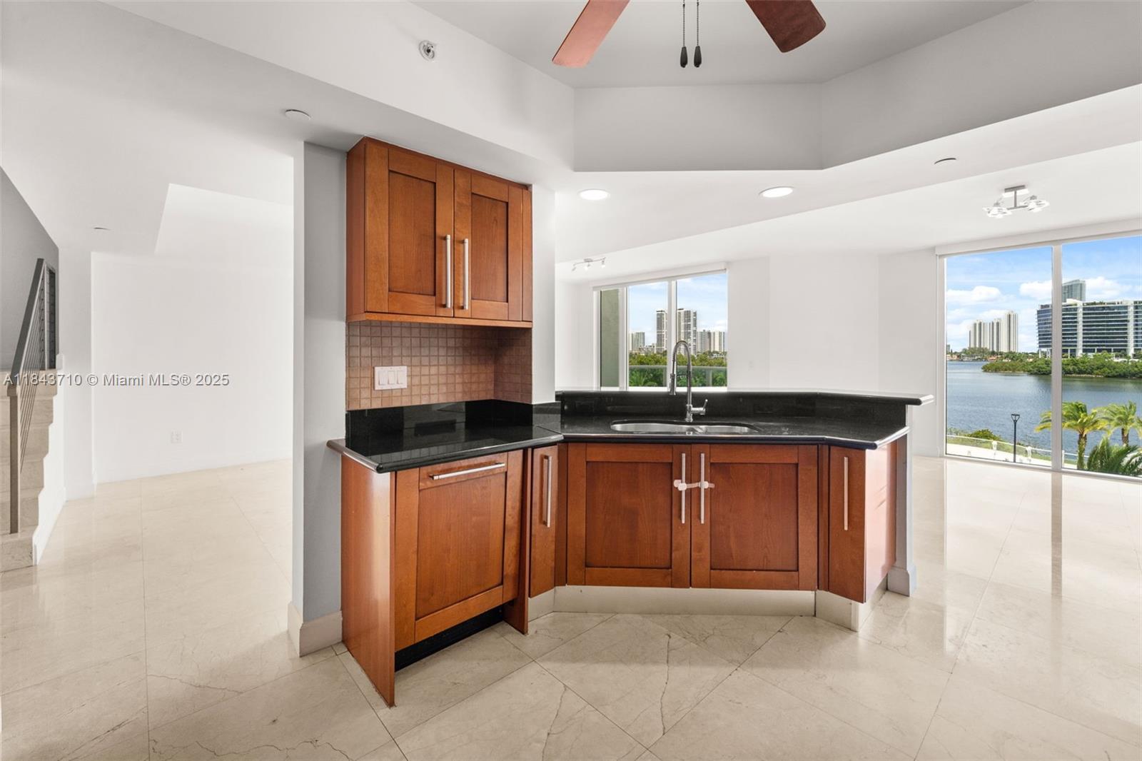 THE PENINSULA II CONDO - Residential