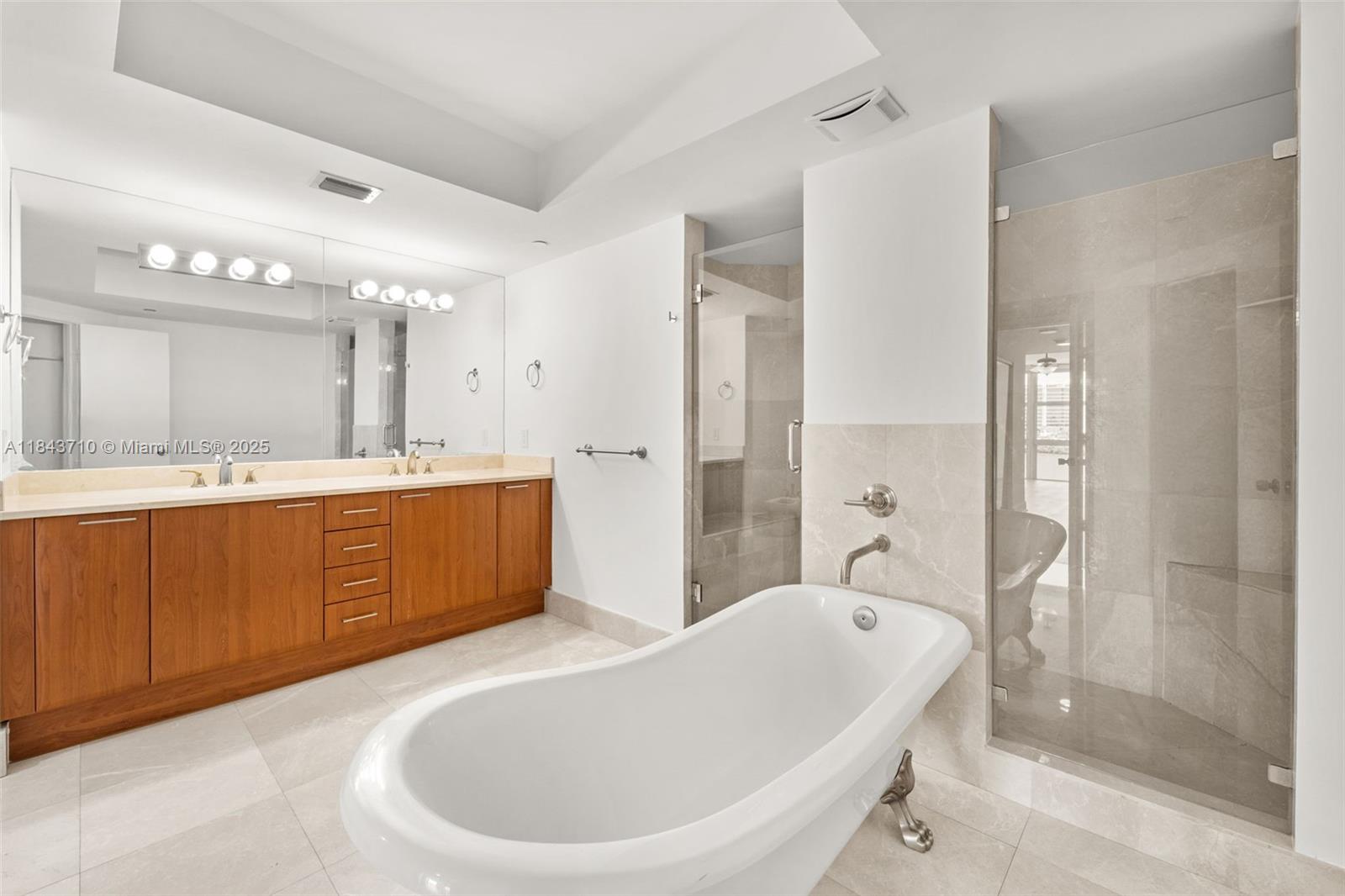 THE PENINSULA II CONDO - Residential