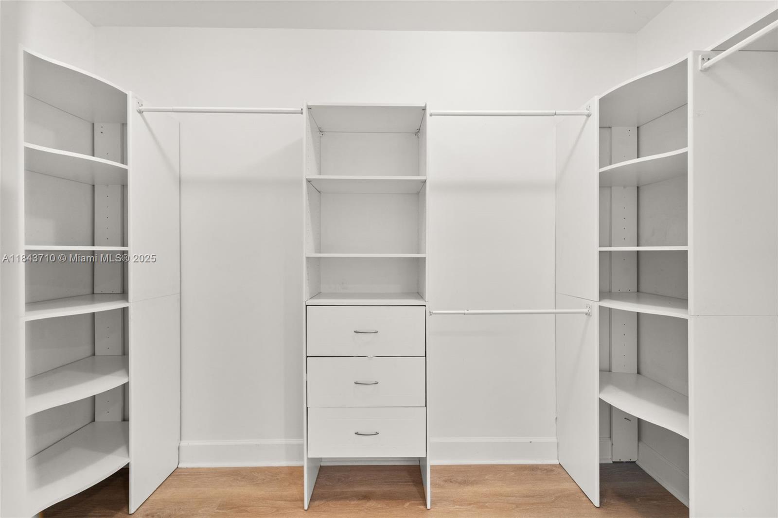 THE PENINSULA II CONDO - Residential