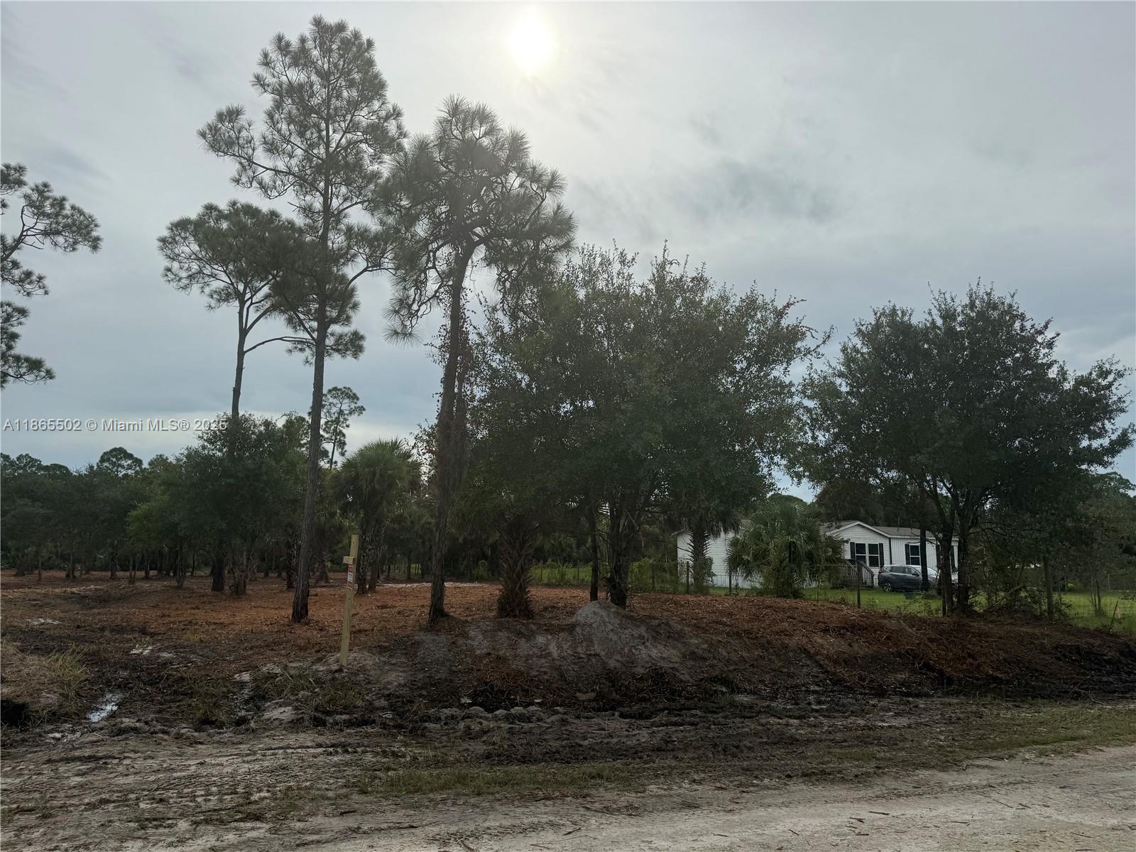 MONTURA RANCH ESTATES - Land