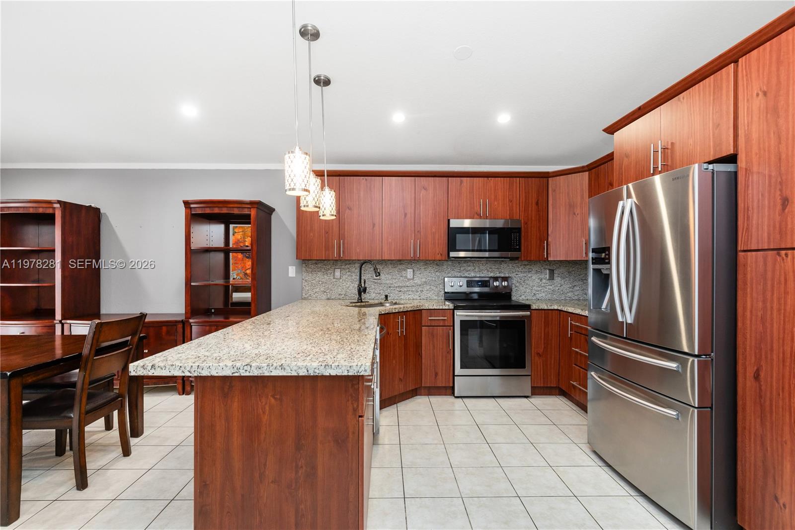 MARALEX HOMES - Residential