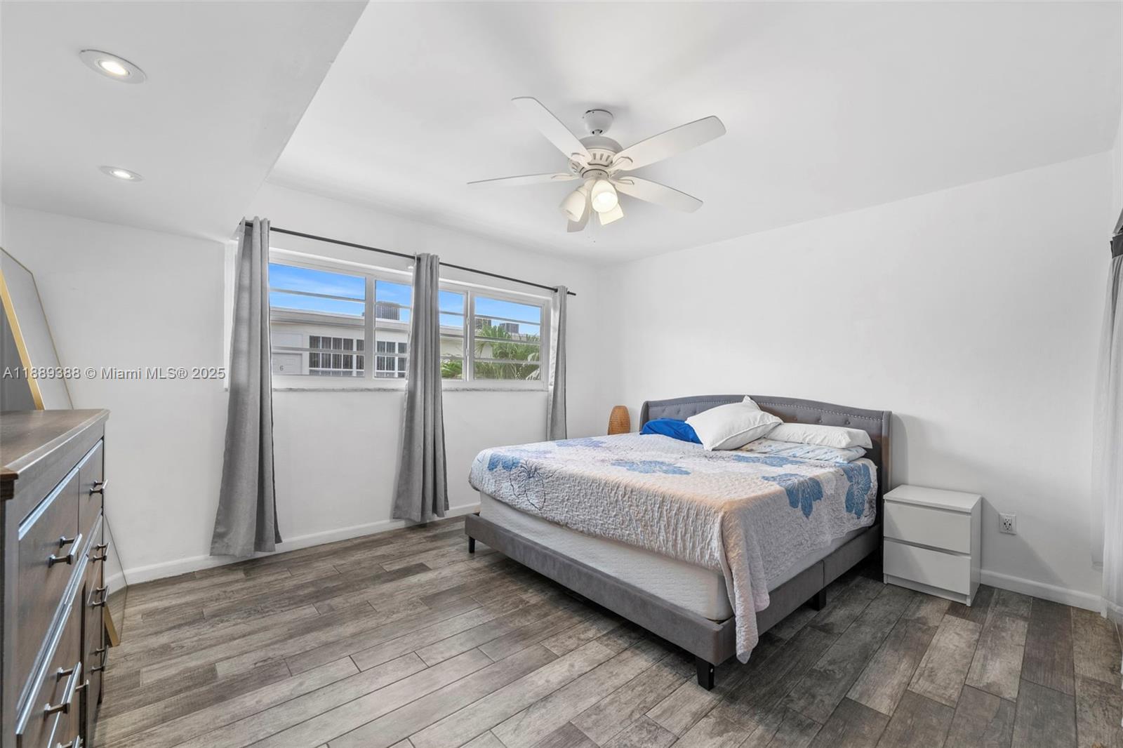 PINETREE MANOR CONDO - Residential