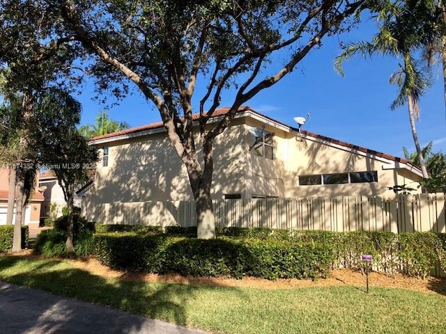 WESTLAKE VILLAGE PLAT - Residential Lease