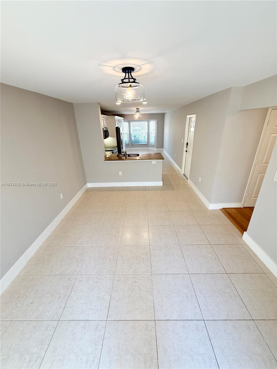 WESTLAKE VILLAGE PLAT - Residential Lease