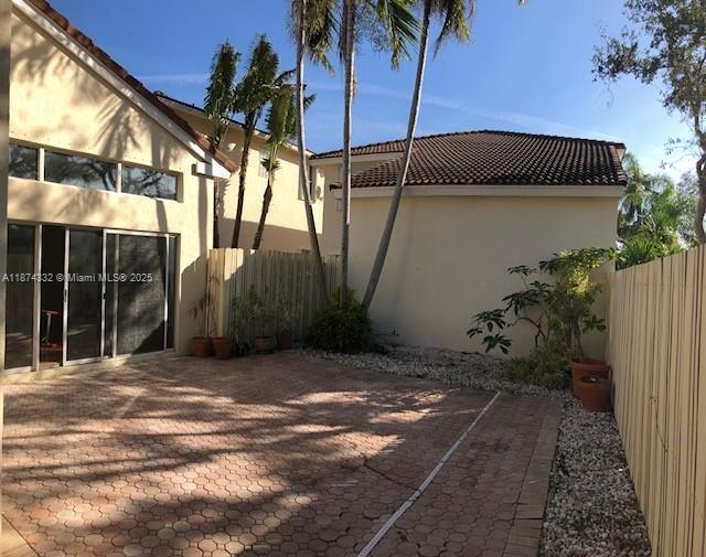 WESTLAKE VILLAGE PLAT - Residential Lease