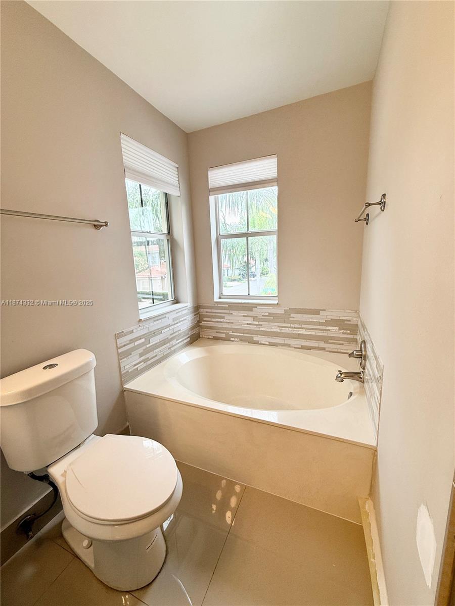 WESTLAKE VILLAGE PLAT - Residential Lease