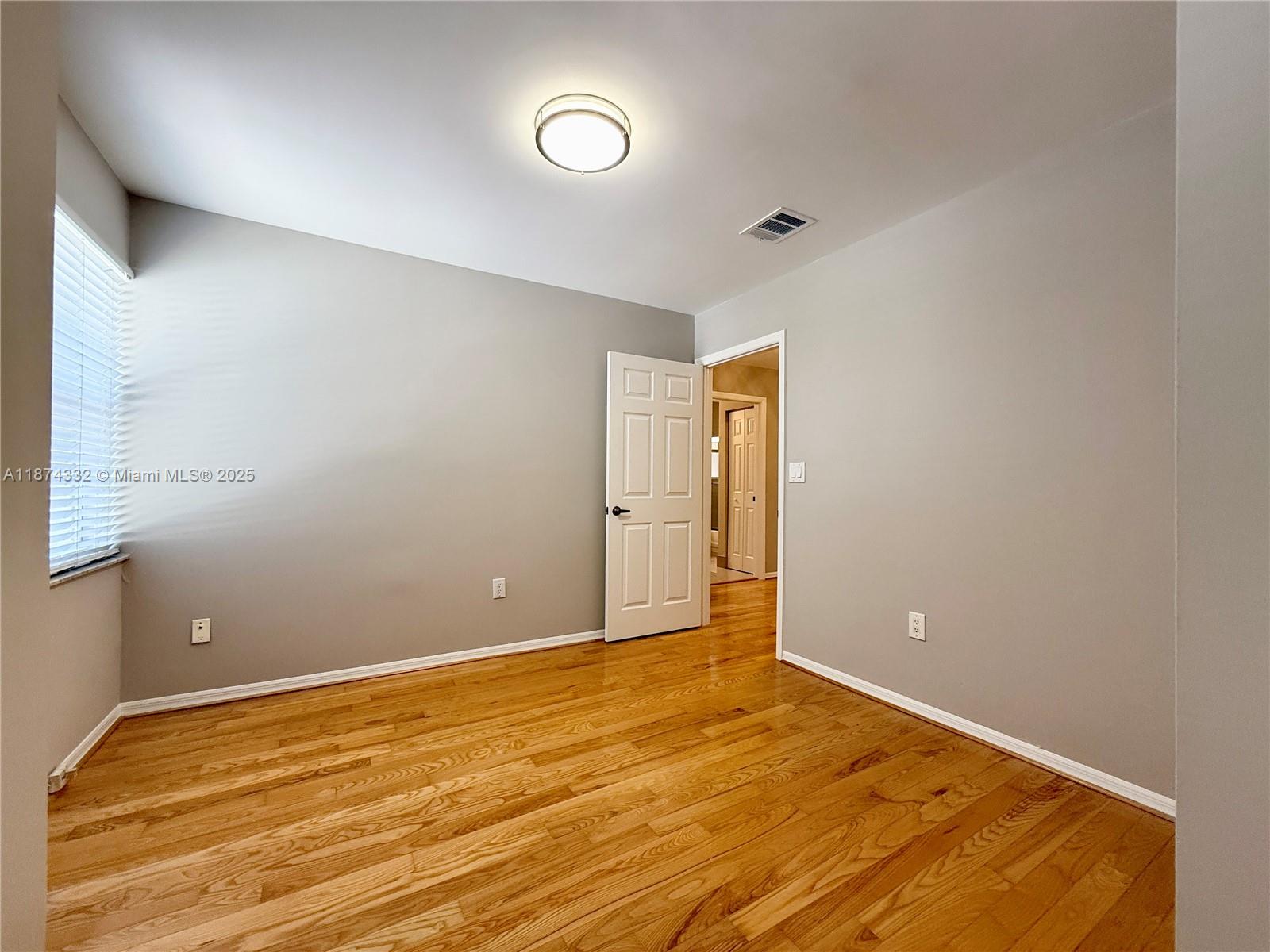 WESTLAKE VILLAGE PLAT - Residential Lease