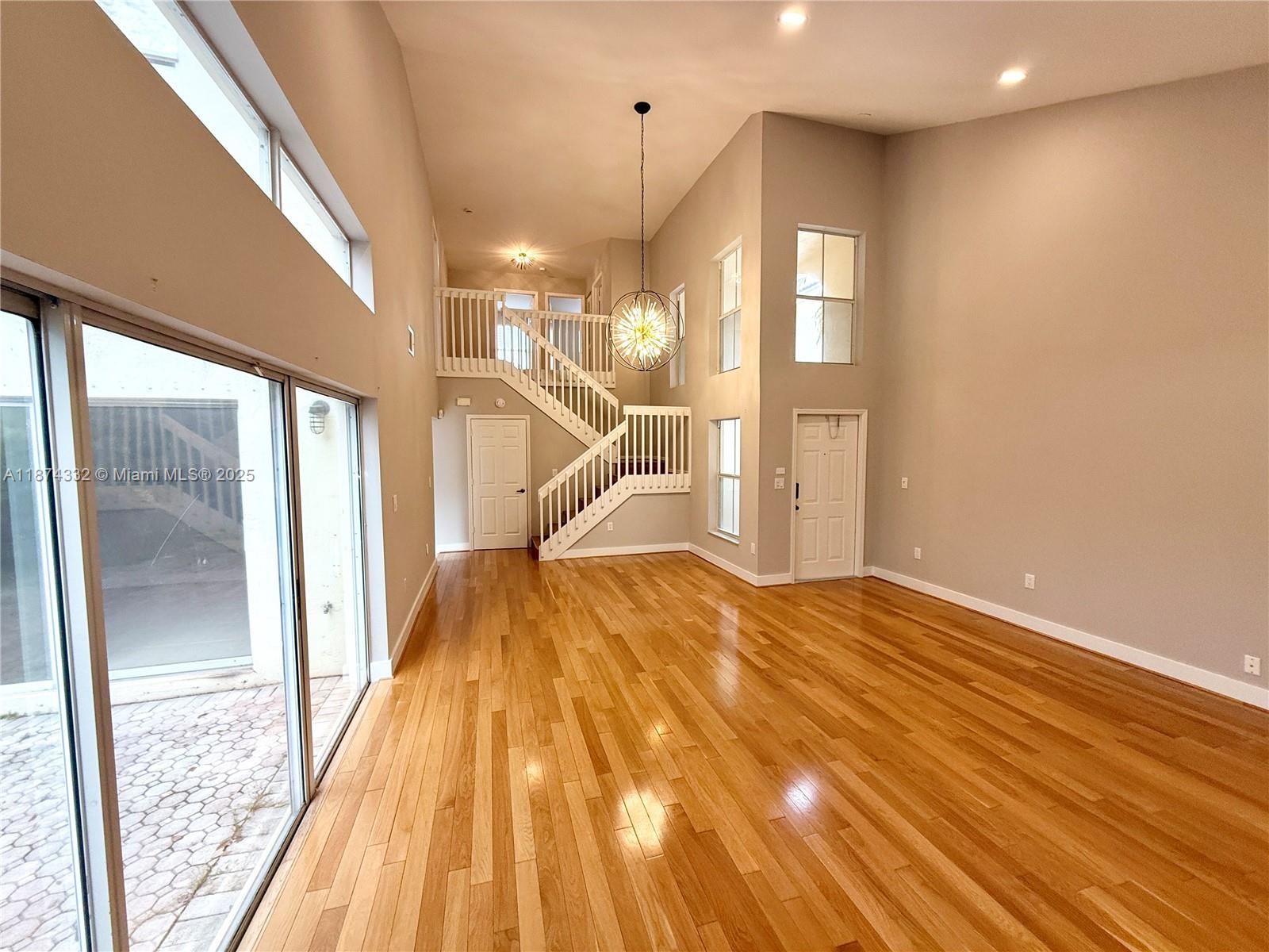 WESTLAKE VILLAGE PLAT - Residential Lease