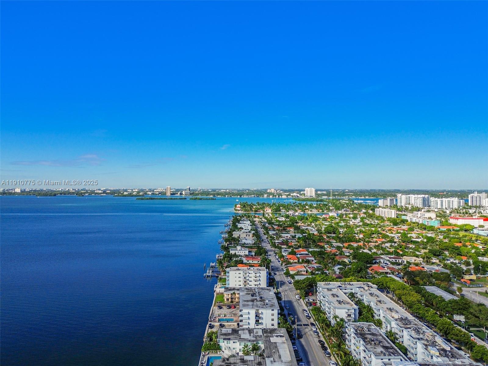 CASA DEL REY CONDO - Residential