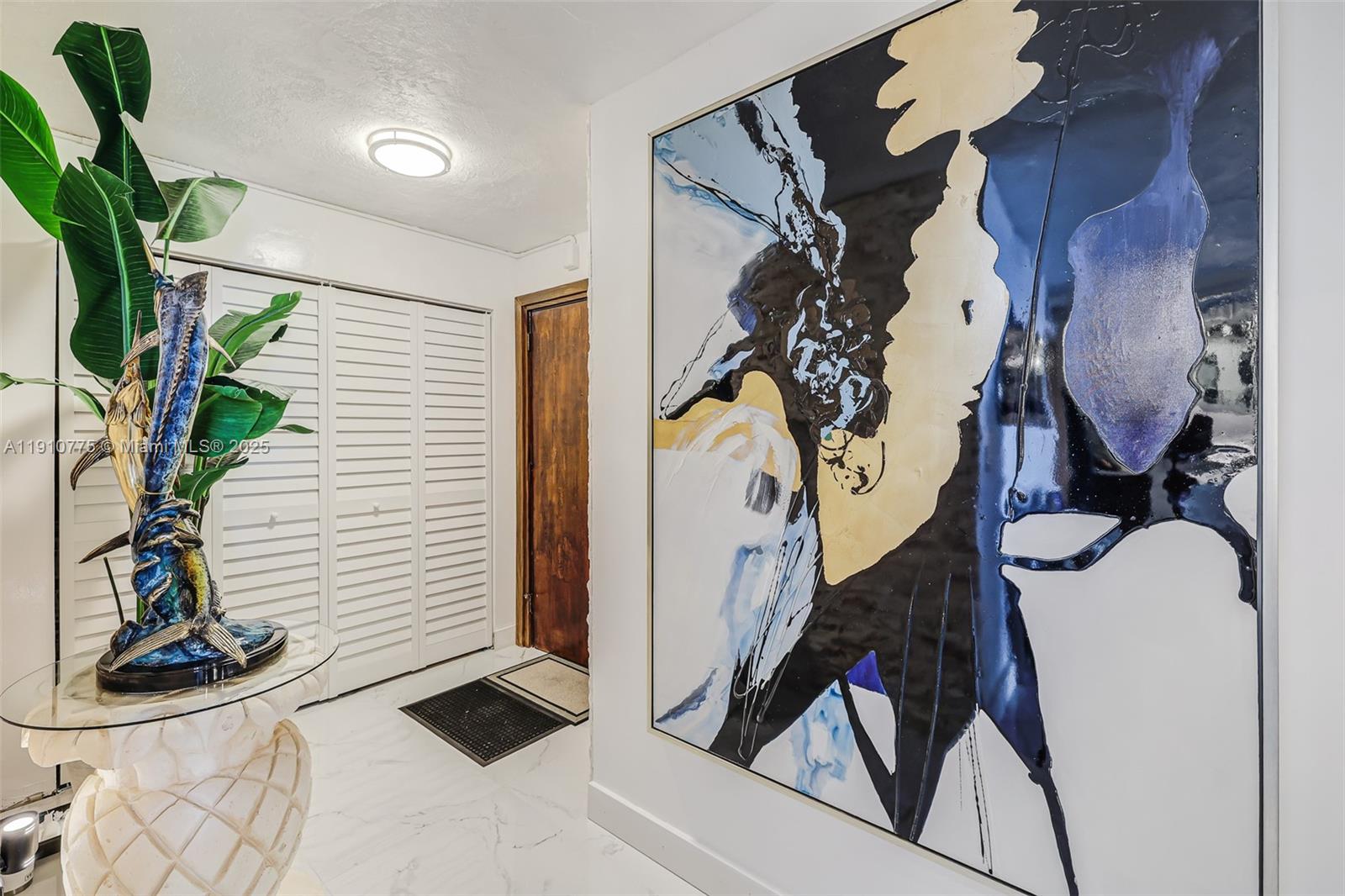 CASA DEL REY CONDO - Residential