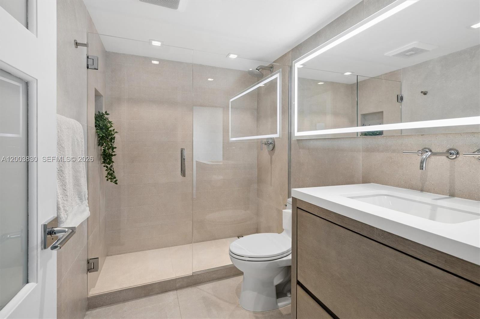 SOUTH POINTE TOWERS CONDO - Residential