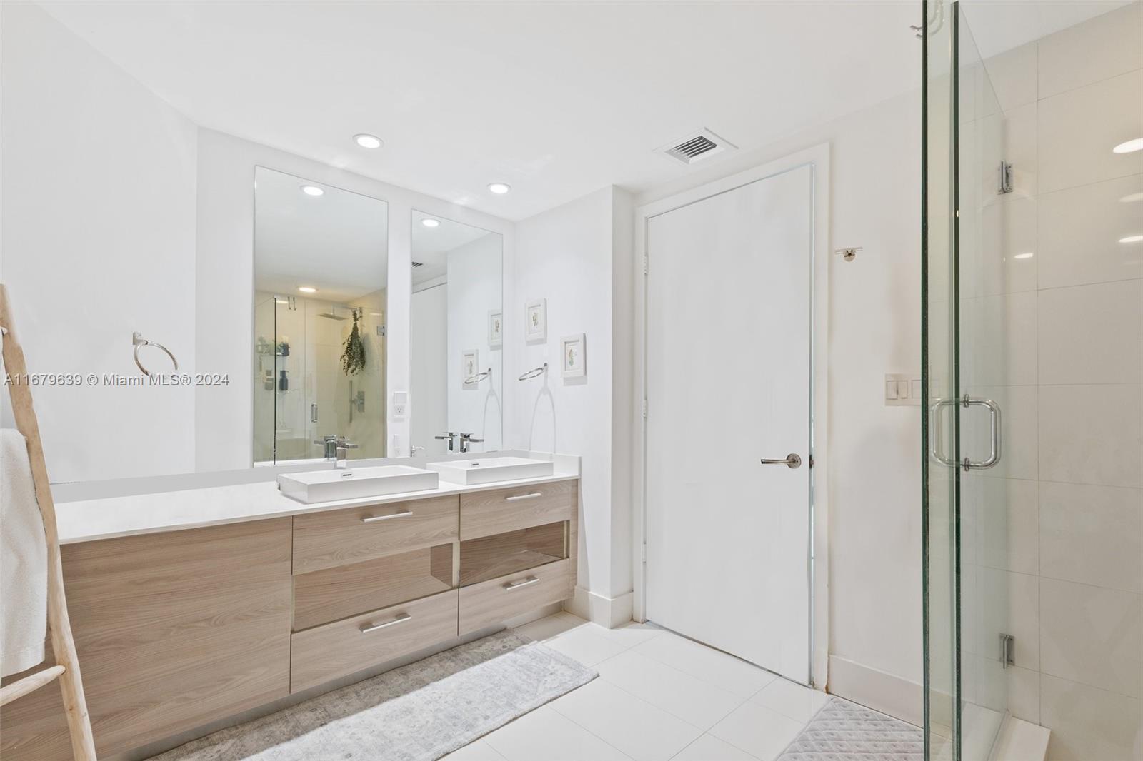 1300 S MIAMI AVENUE CONDO - Residential