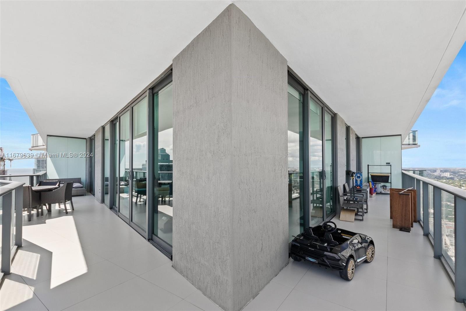 1300 S MIAMI AVENUE CONDO - Residential