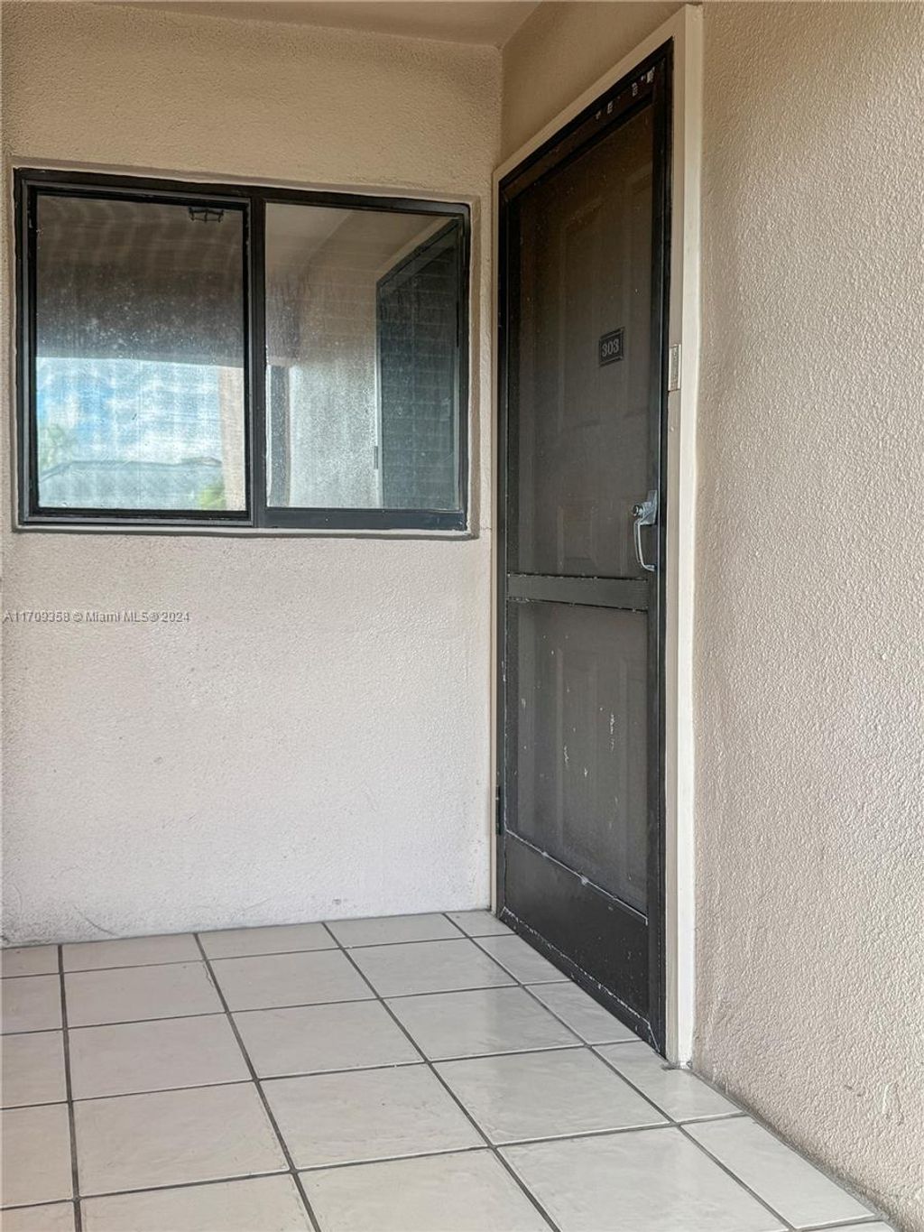 Photo of 121 SW 96th Ter #303, Plantation, FL 33324 (MLS # A11709358)