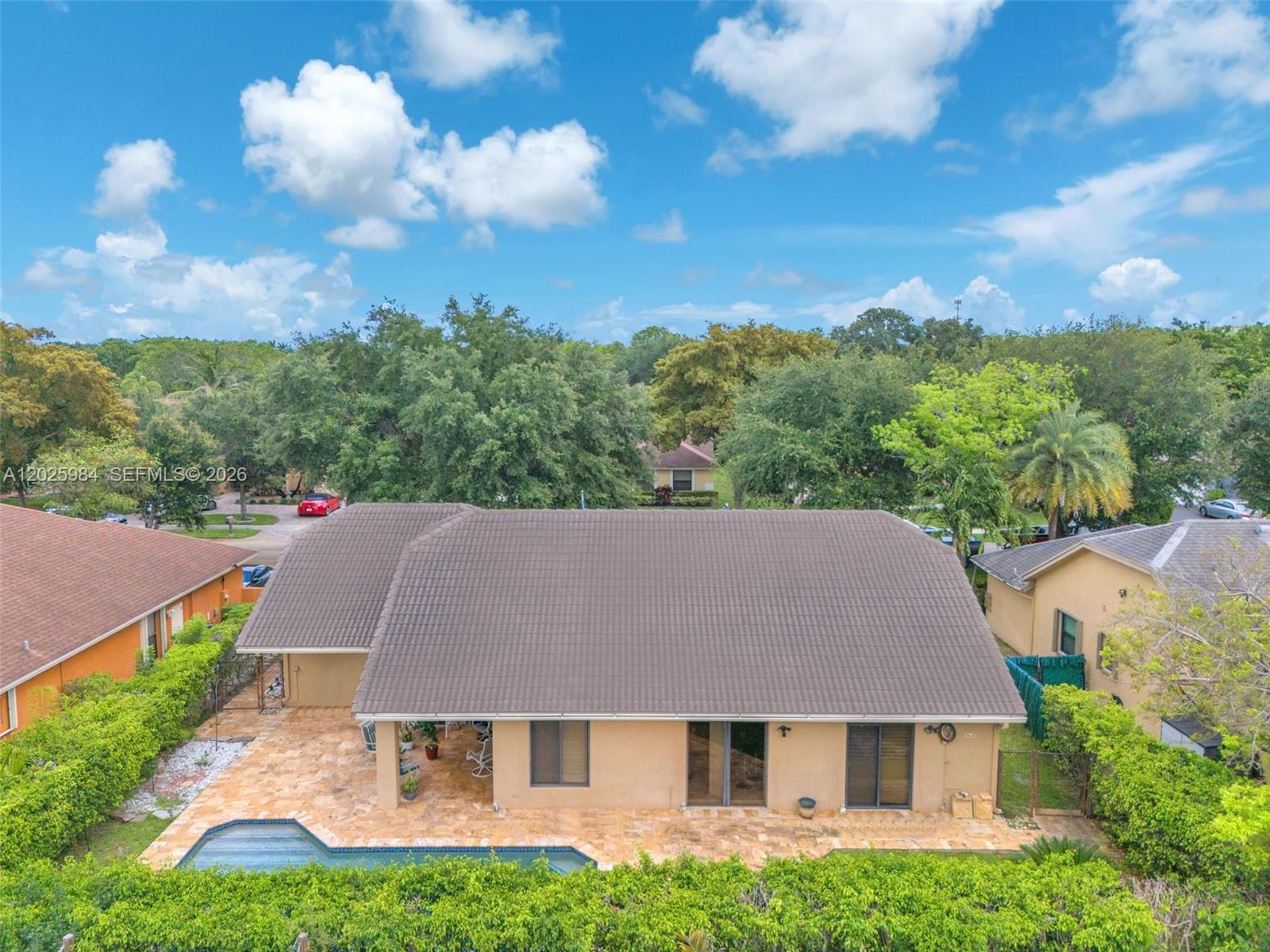 WINSTON PARK - Residential