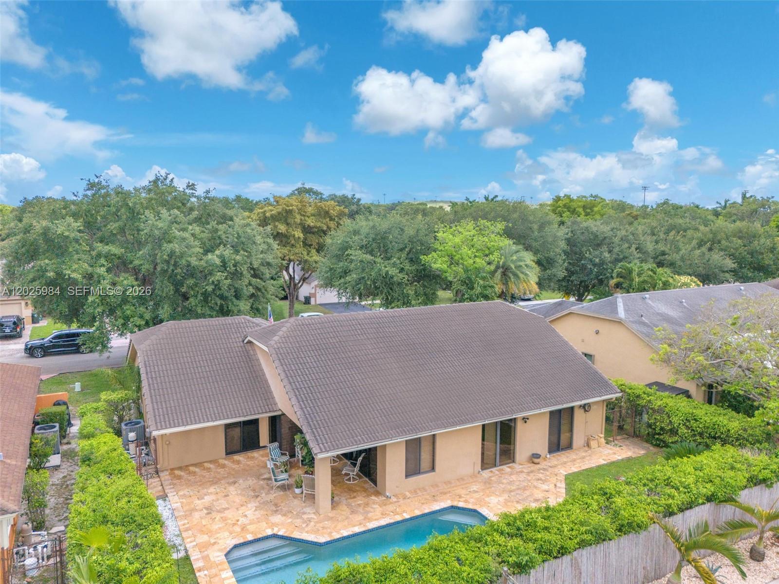 WINSTON PARK - Residential