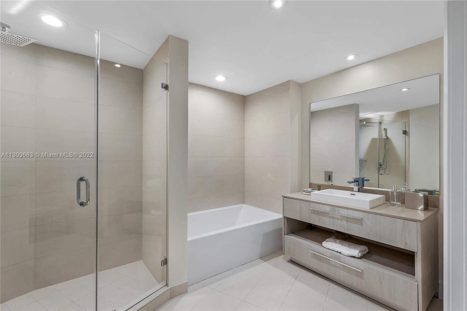 The Hyde Resort - Residential Lease