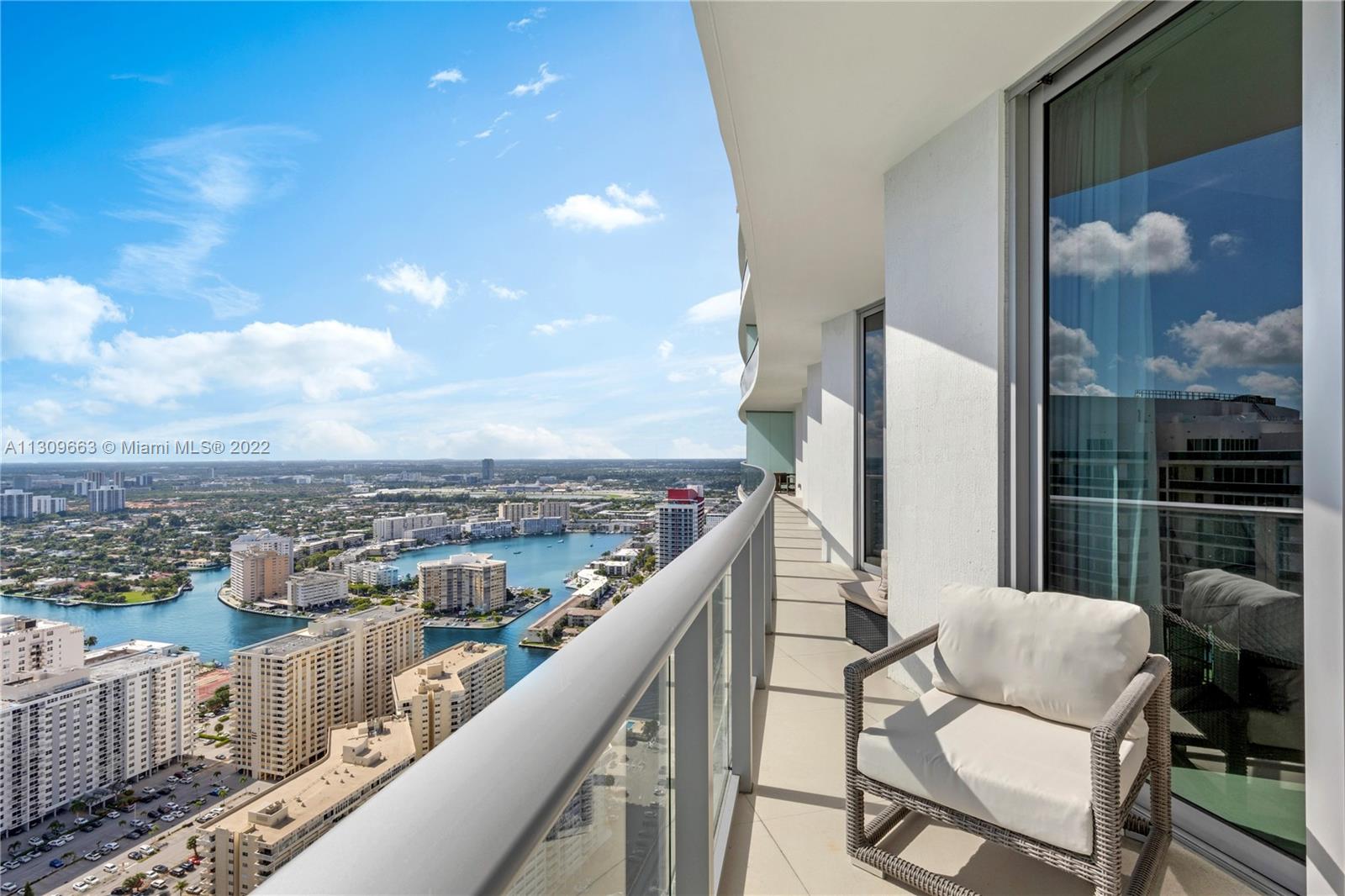 The Hyde Resort - Residential Lease