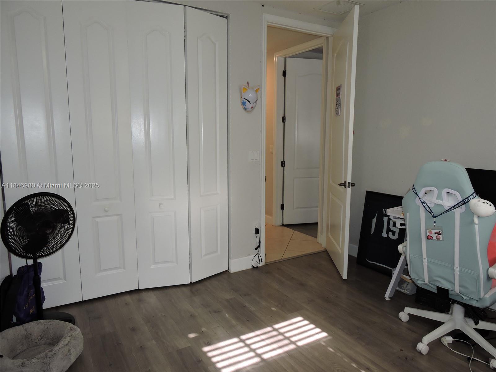 CLOBBLESTONE CONDO - Residential Lease