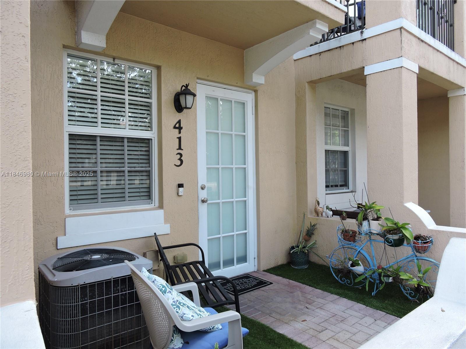 CLOBBLESTONE CONDO - Residential Lease