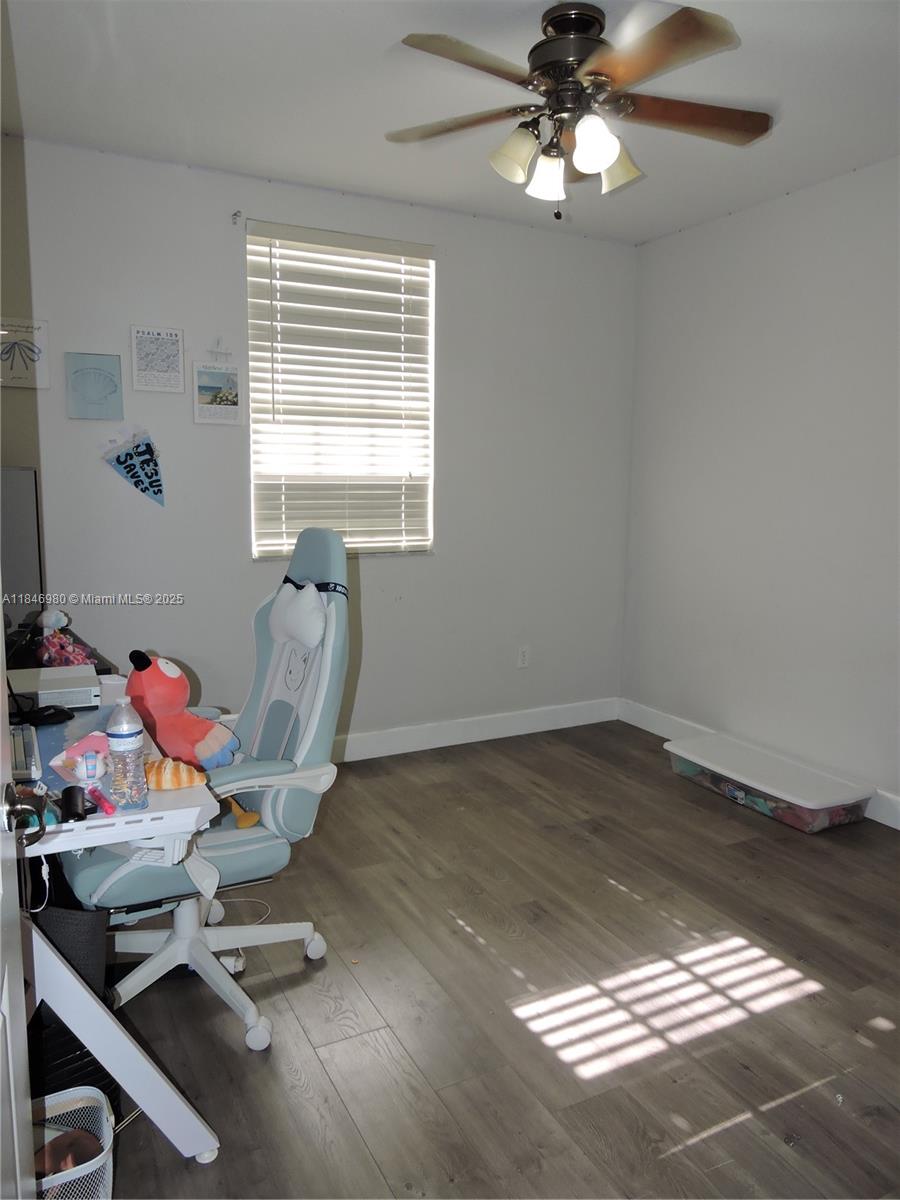 CLOBBLESTONE CONDO - Residential Lease