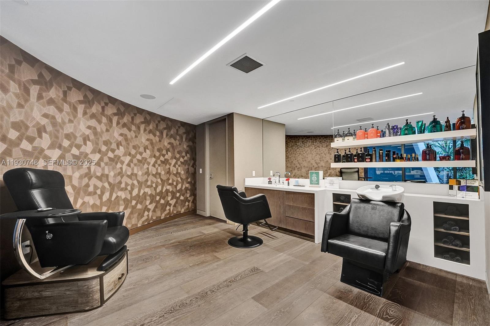 ONE THOUSAND MUSEUM CONDO - Residential