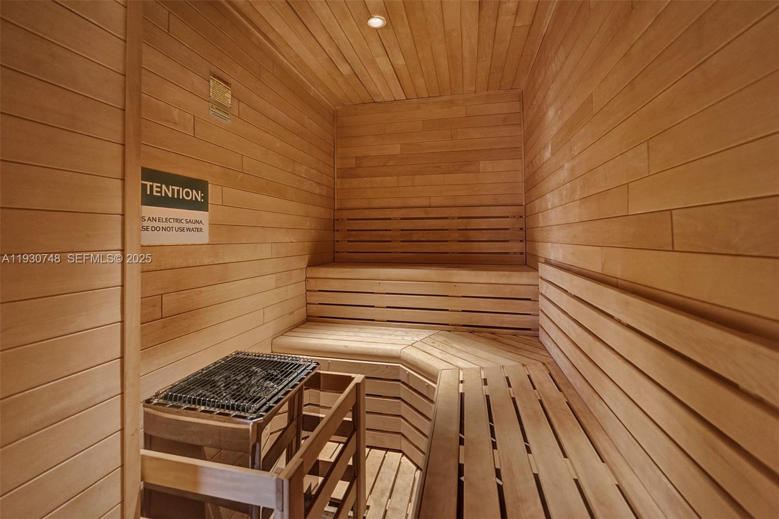 ONE THOUSAND MUSEUM CONDO - Residential