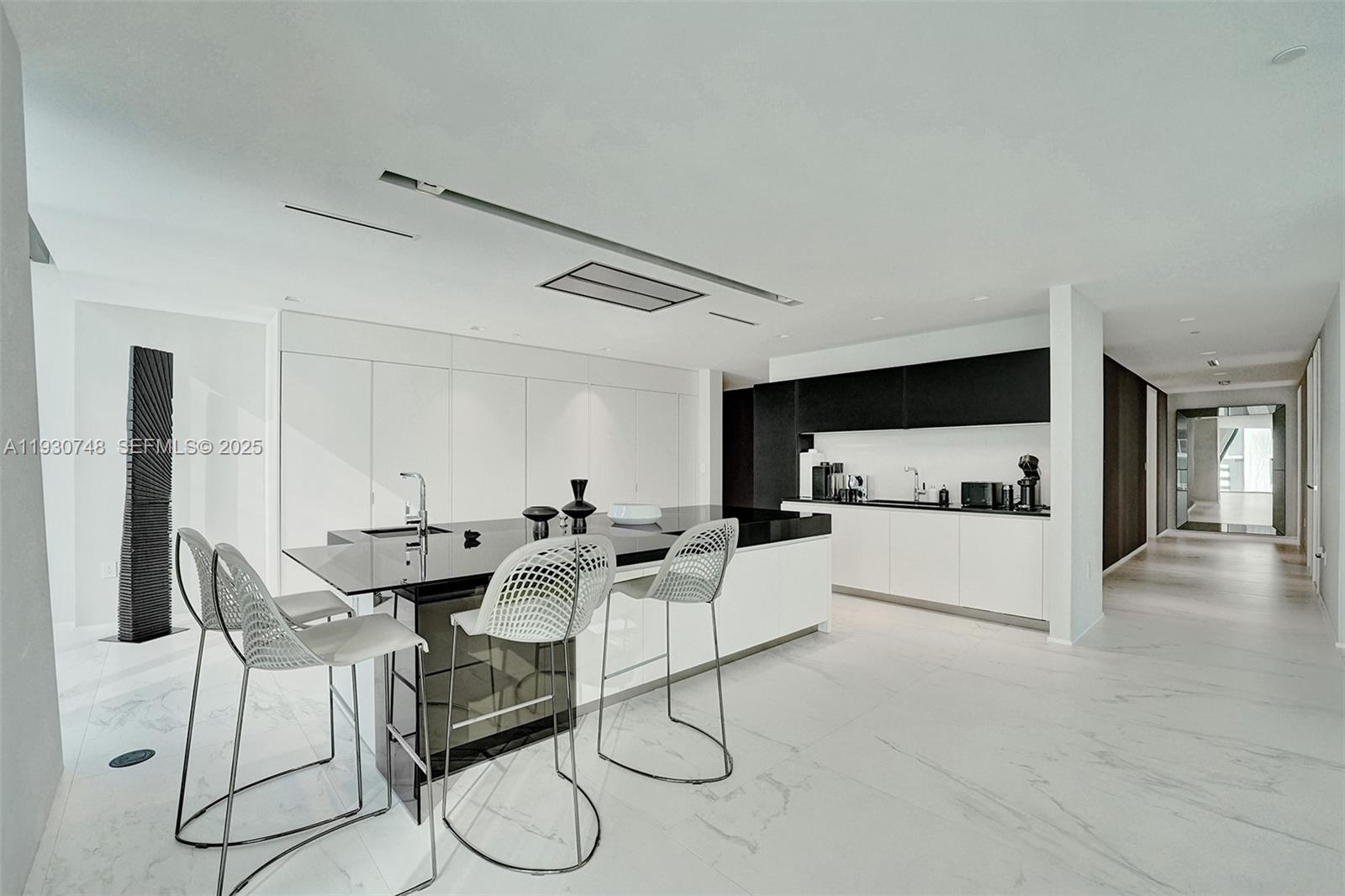 ONE THOUSAND MUSEUM CONDO - Residential