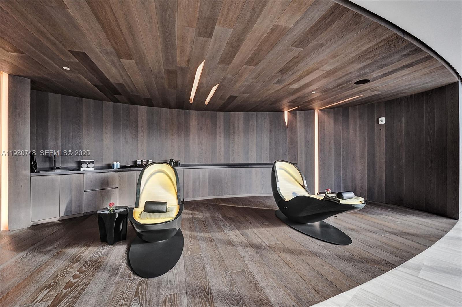 ONE THOUSAND MUSEUM CONDO - Residential