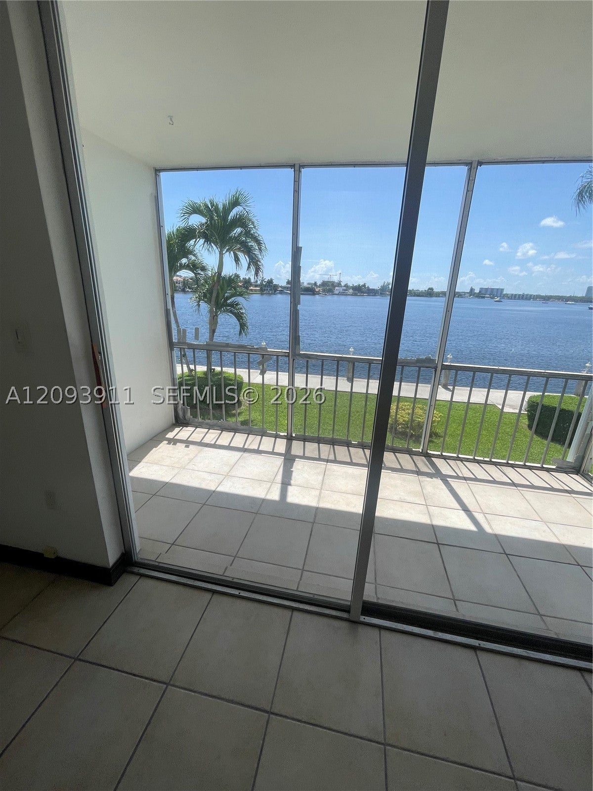 3010 Marcos Dr R205