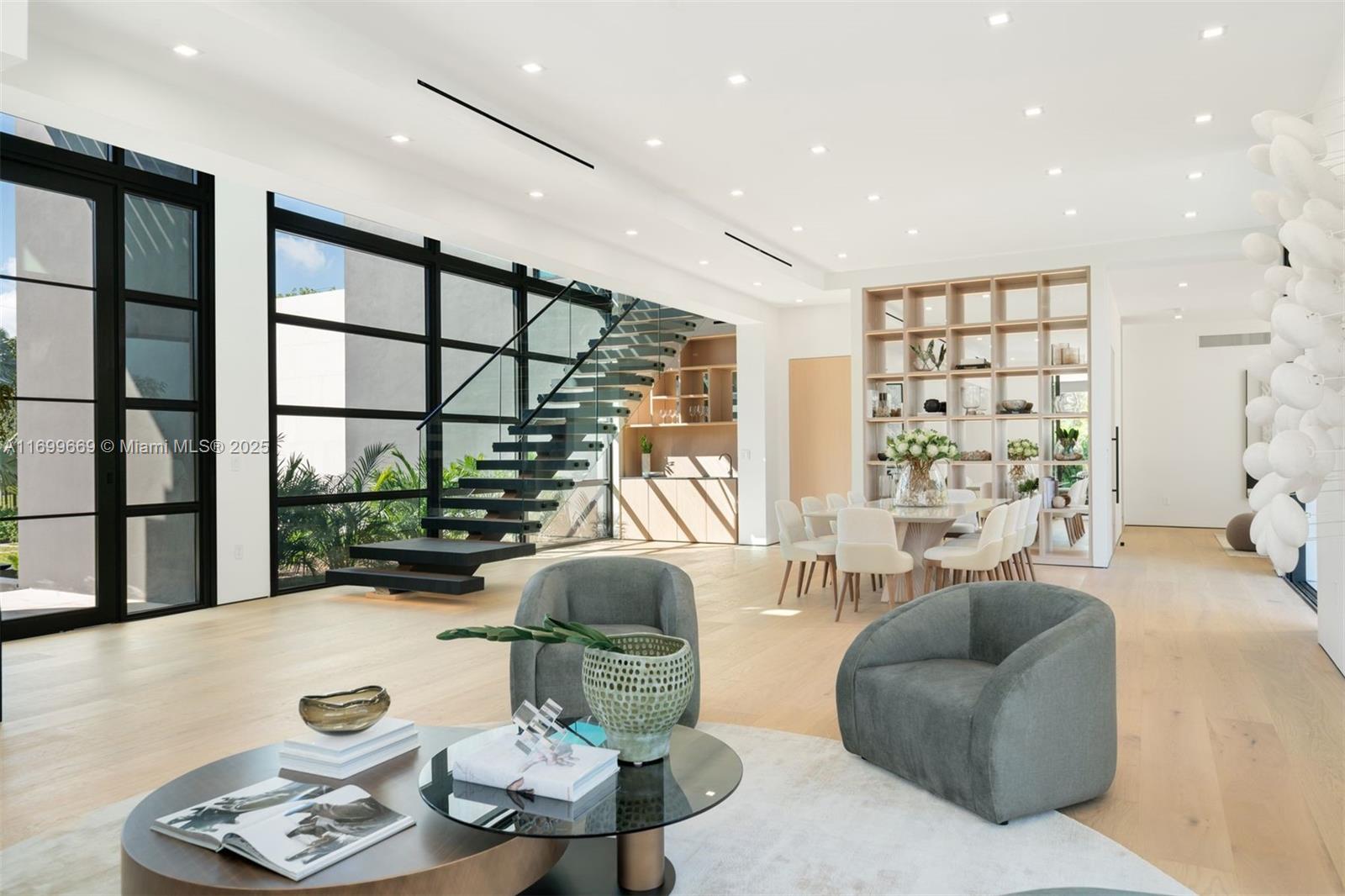 ROCKDALE HILL SUB - Residential