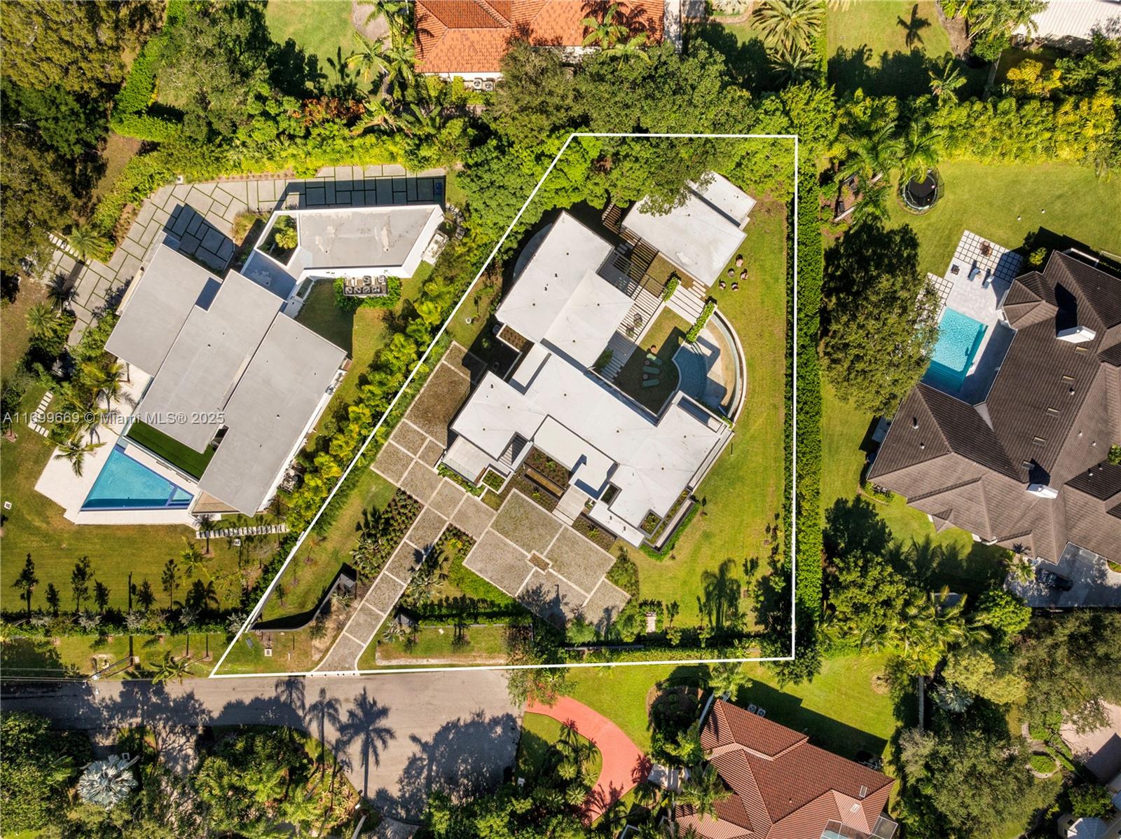 ROCKDALE HILL SUB - Residential