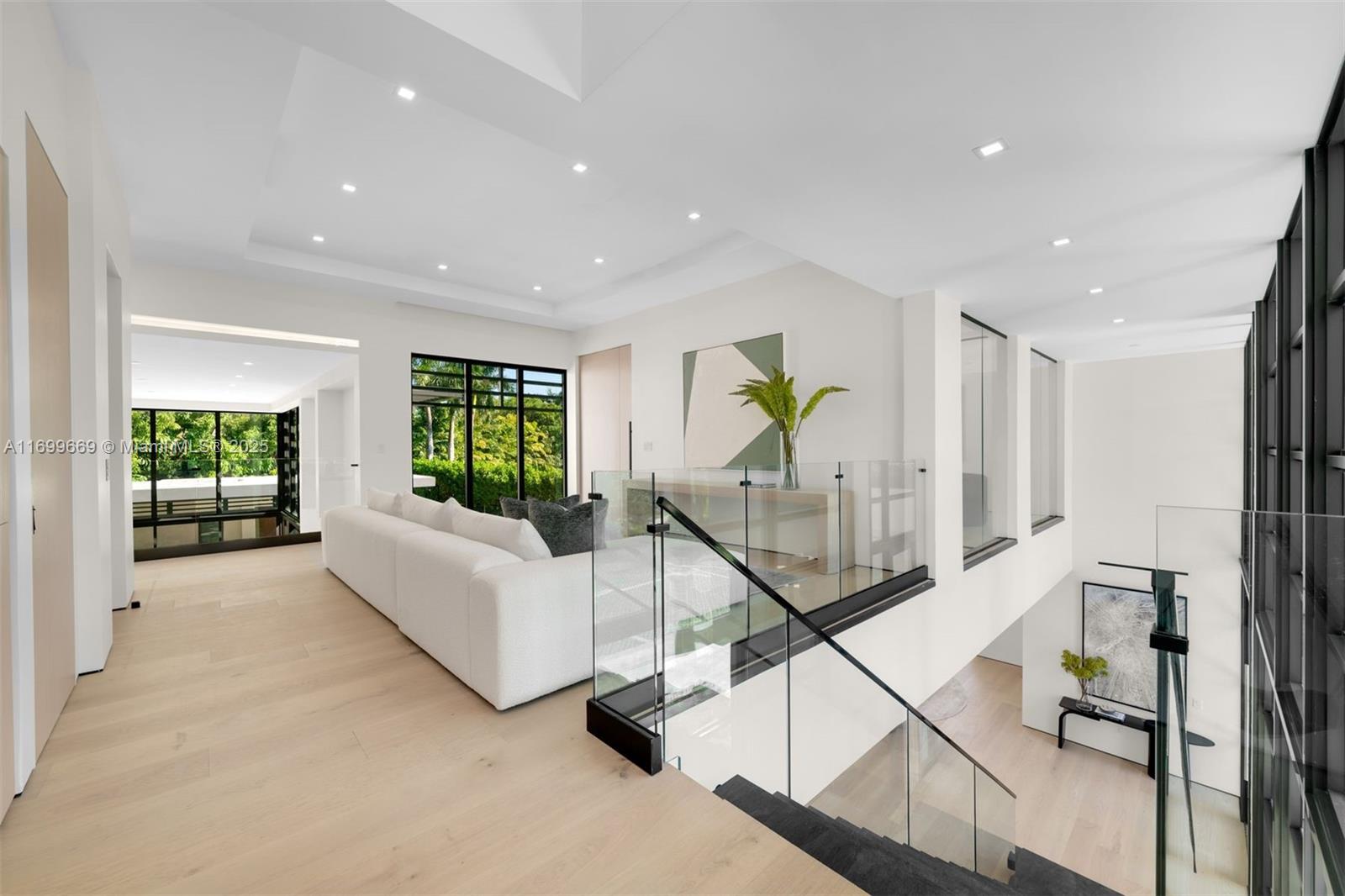 ROCKDALE HILL SUB - Residential