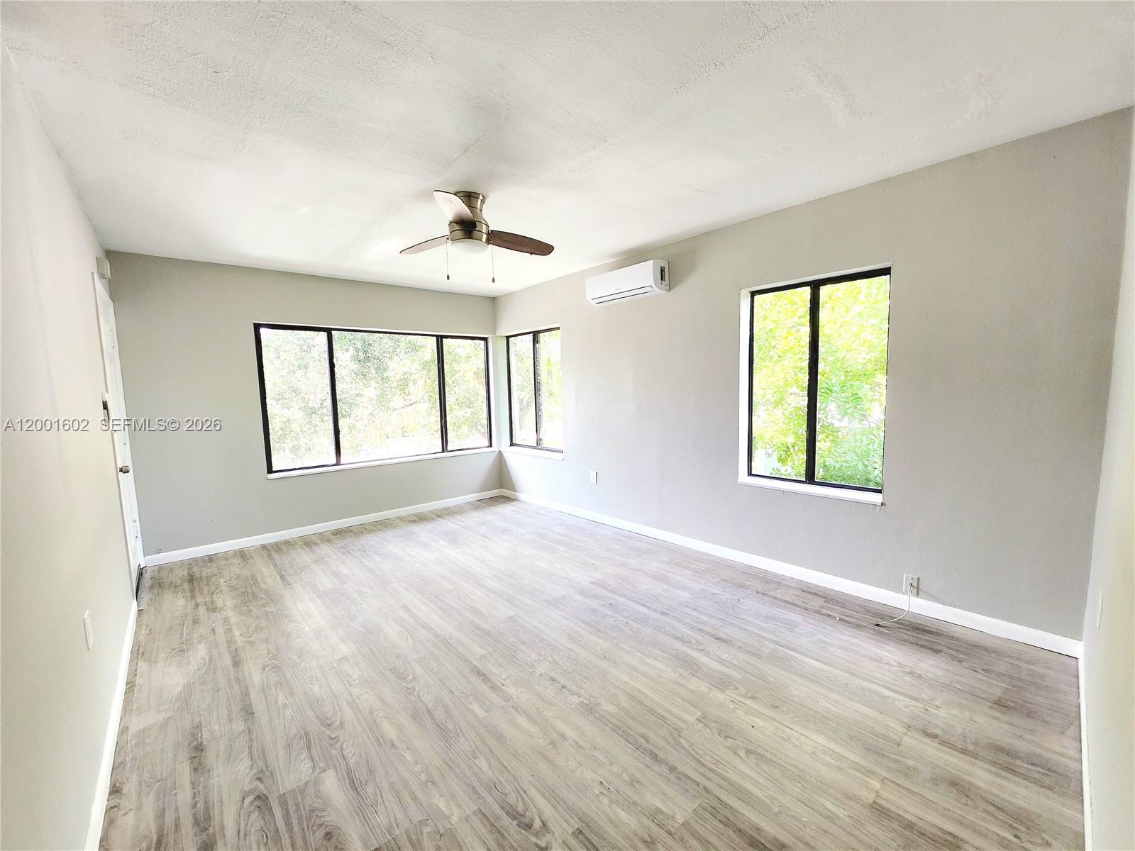 LAUDERDALE - Residential Lease