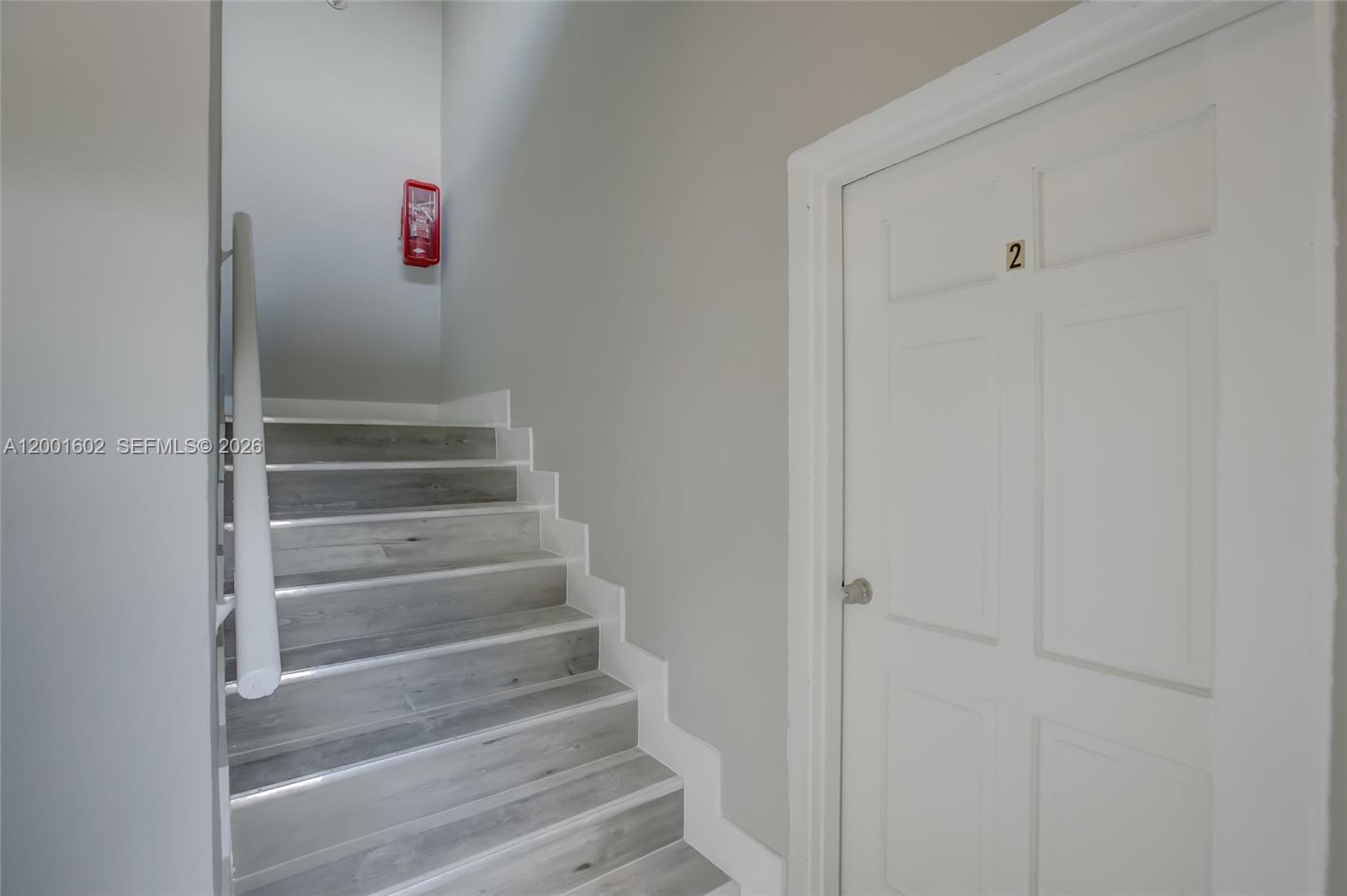 LAUDERDALE - Residential Lease