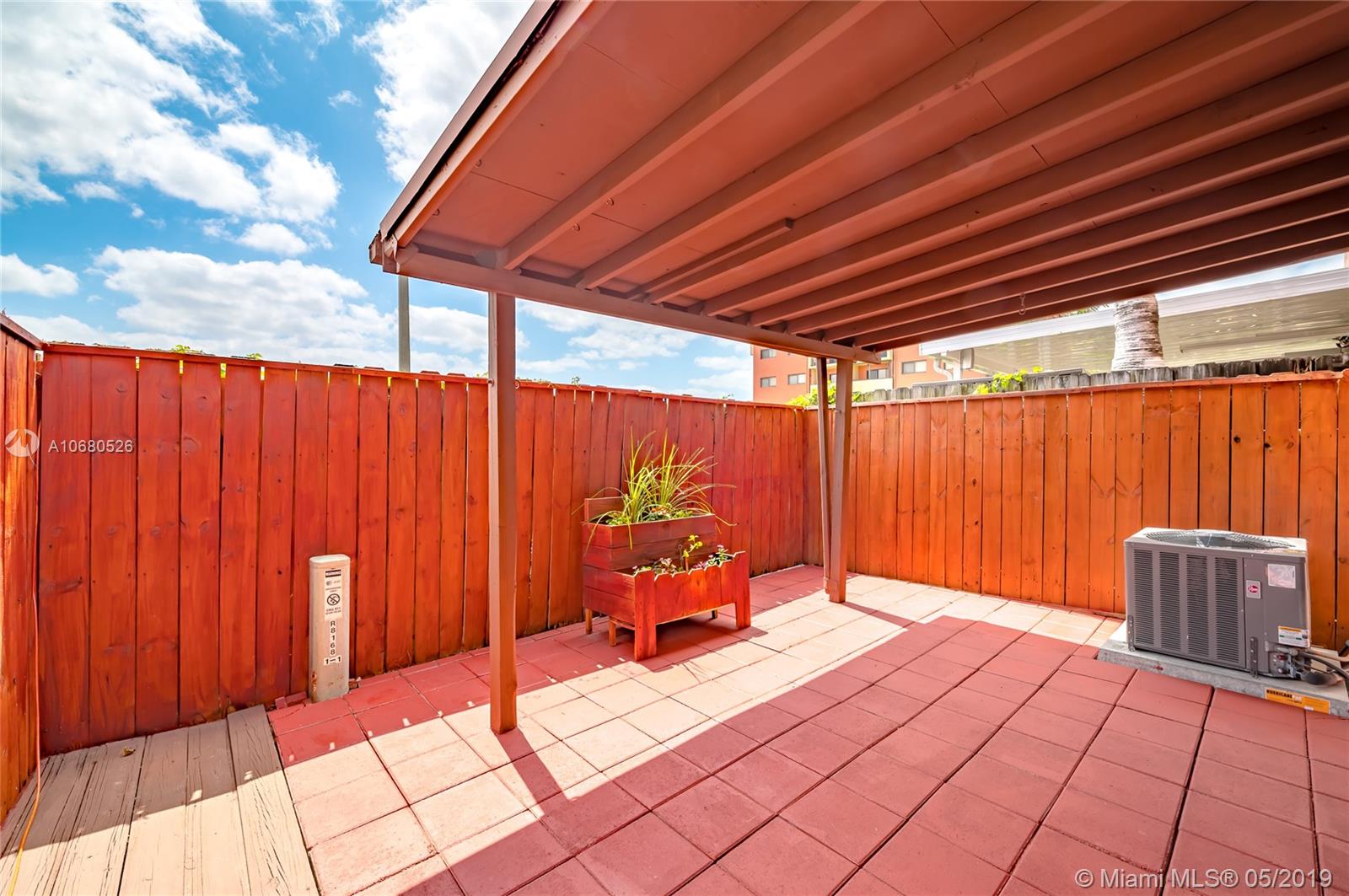 GRACE VILLAS II CONDO - Residential