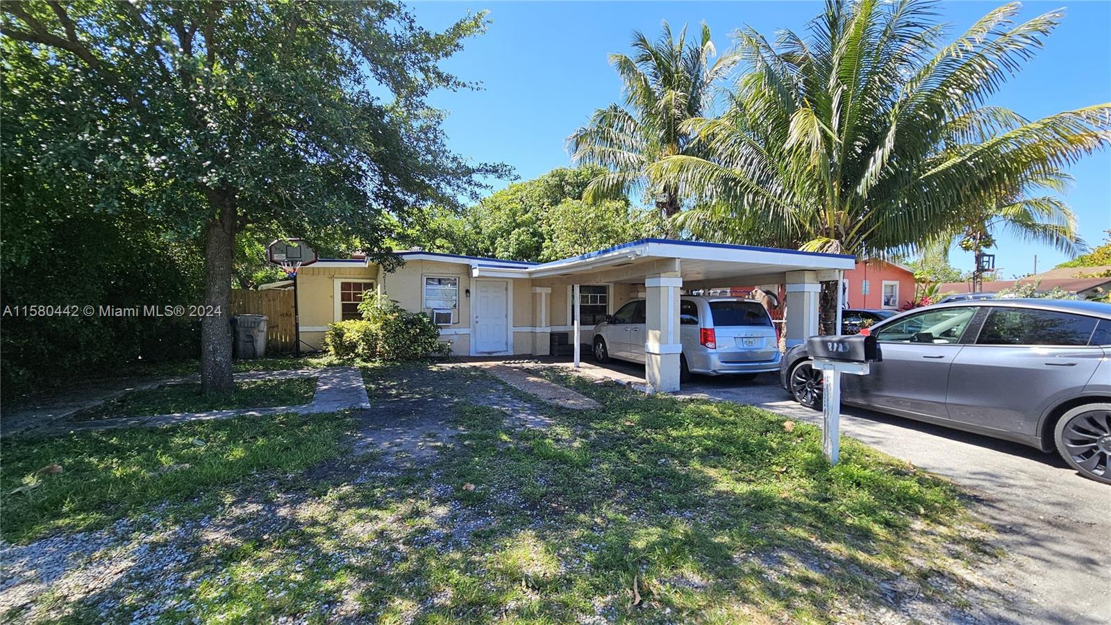 Property for Sale at 2114 Nw 5th St, Pompano Beach, Broward County, Florida - Bedrooms: 5 
Bathrooms: 2  - $420,000