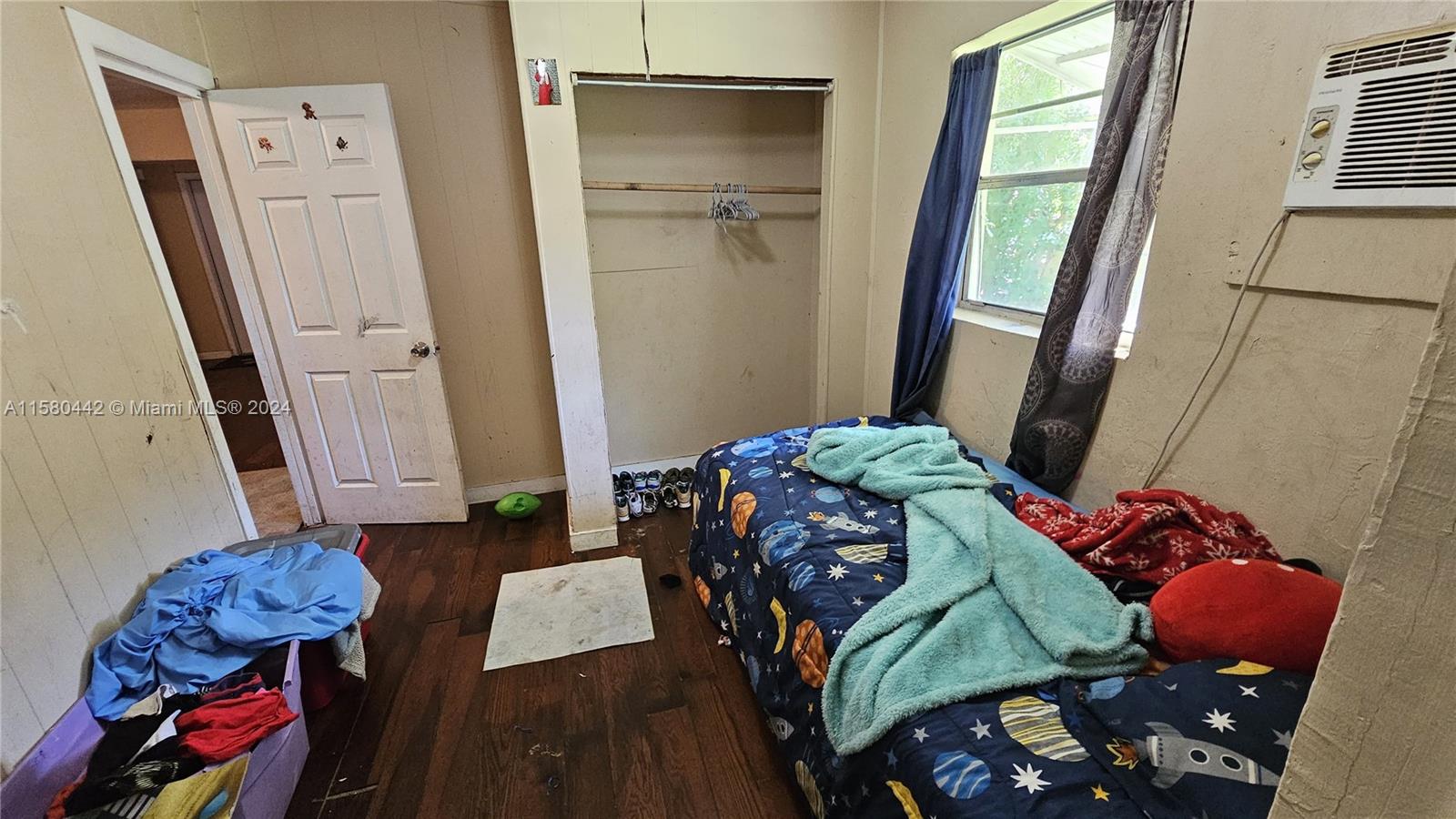 COLLIER CITY - Residential