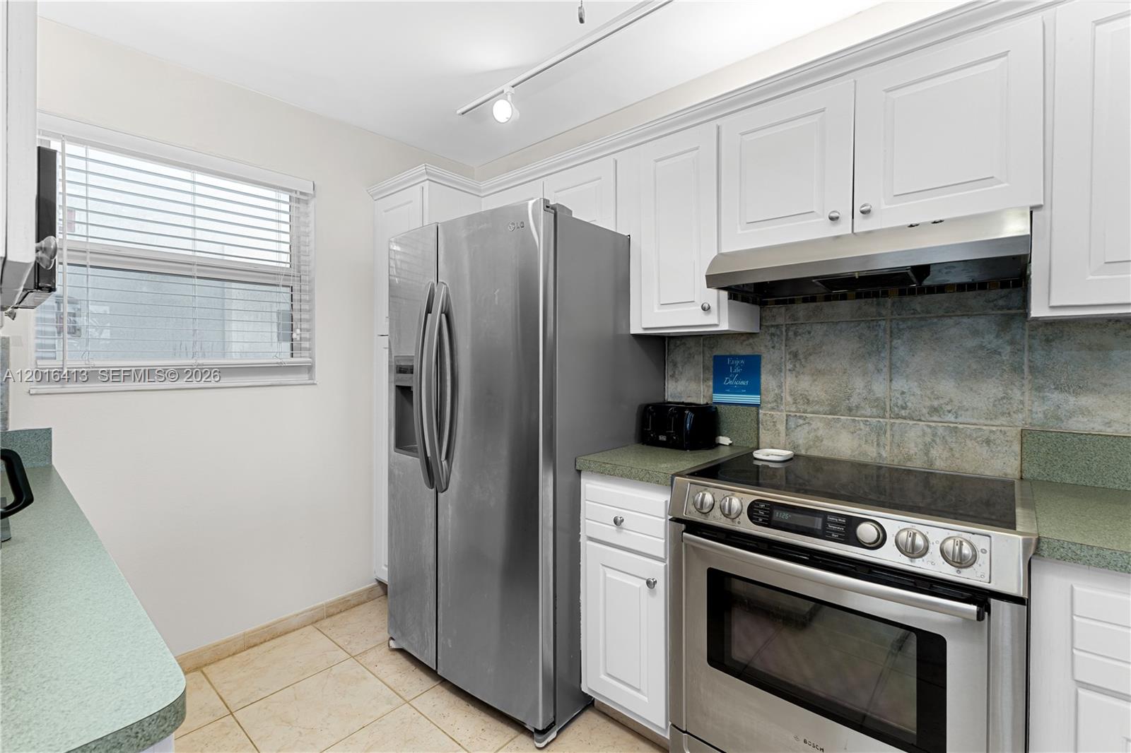 1391 S Ocean Blvd 409