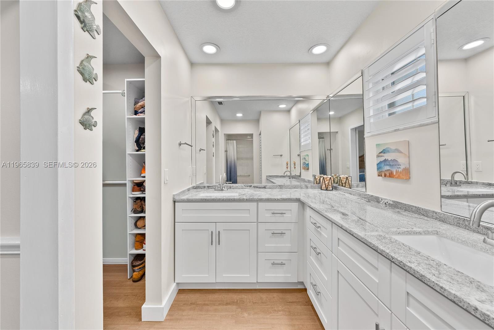 COUNTRY WALK SEC 2 - Residential