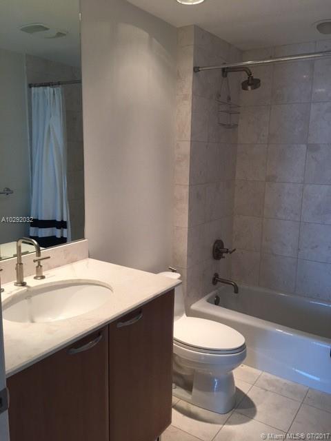 DIPLOMAT OCEANFRONT RESID - Residential Lease